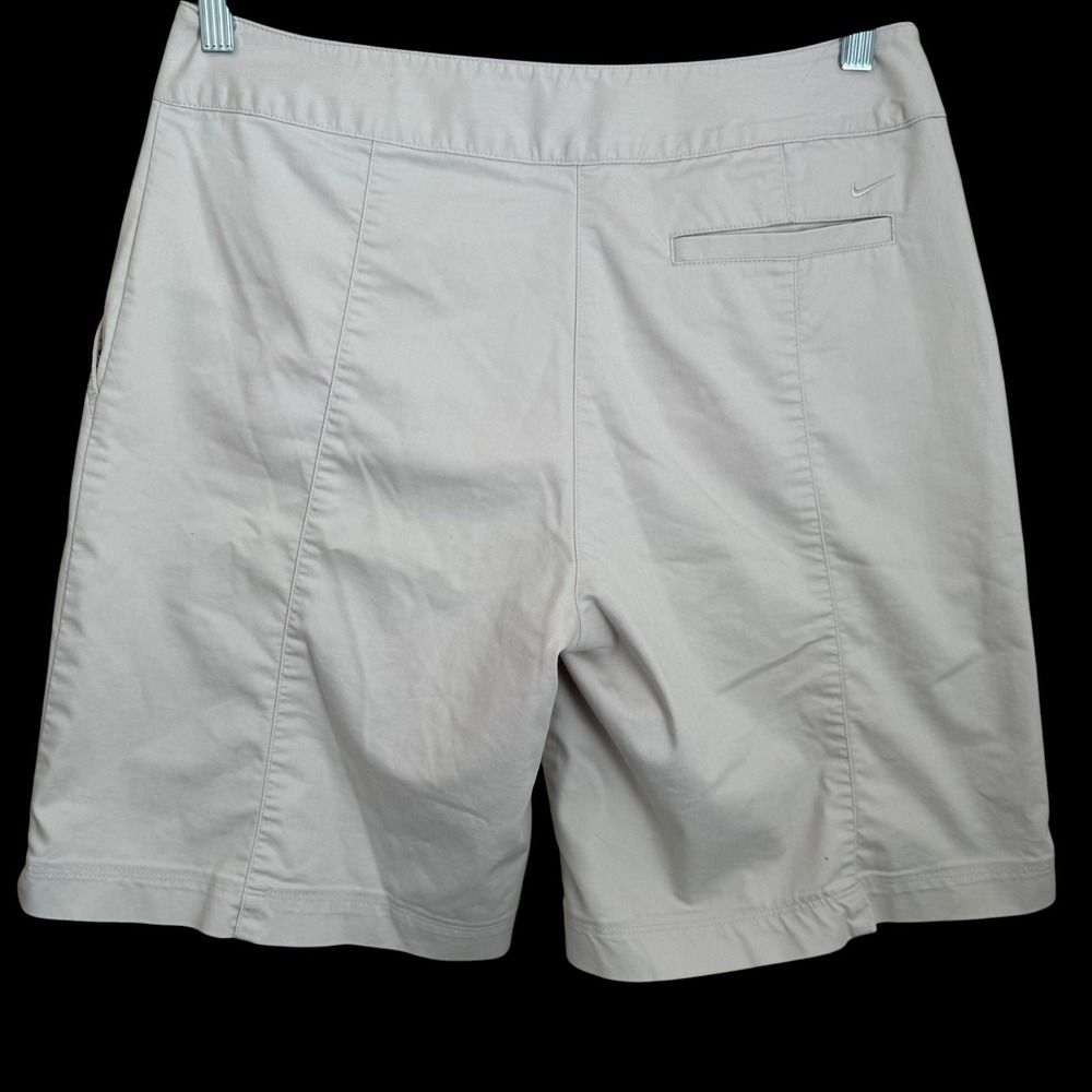 Nike Golf Dri-FIT Bermuda Shorts Womens M 8 Beige Performance Stretch Golfcore - Picture 2 of 7